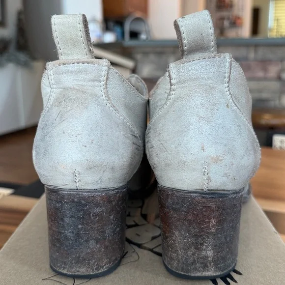 Freebird by Steven Sadie boots in the color Ice - Picture 6 of 16